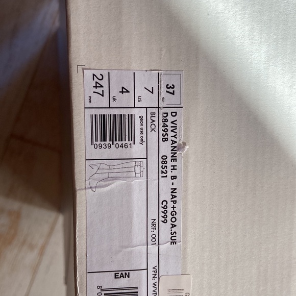 Geox Viviyanne beautiful black leather boot women’s size 37 European / 7 US boot - Picture 5 of 6